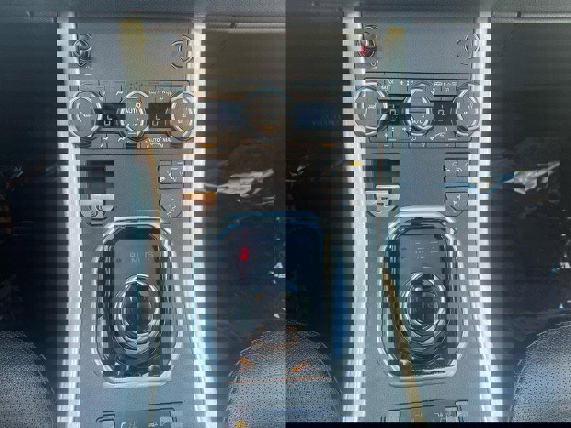 Used 2017 Land Rover Range Rover Evoque SE image 17