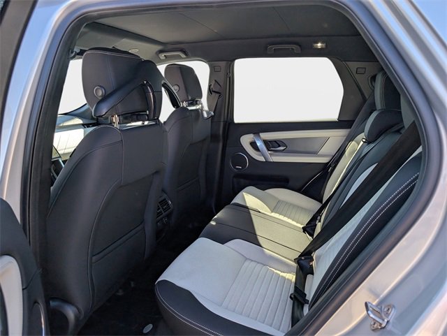 New 2025 Land Rover Discovery Sport Dynamic SE image 7