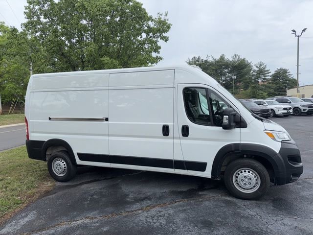 Used 2025 RAM ProMaster 2500 w/ Convenience Group image 4