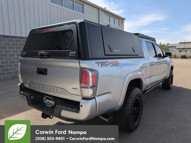 Used 2022 Toyota Tacoma TRD Sport w/ Technology Package AWD/4WD image 3