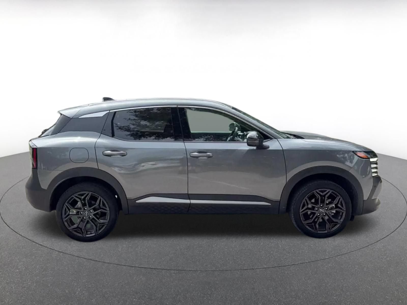 Used 2026 Nissan Kicks SR FWD image 15