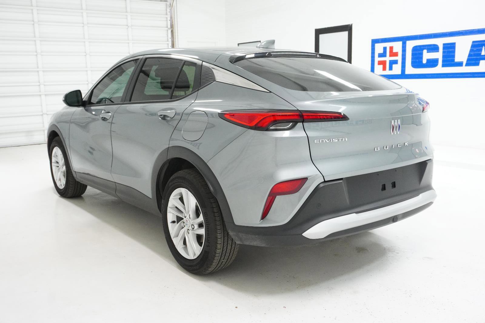 Used 2025 Buick Envista Preferred w/ Convenience II Package image 9