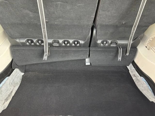 Used 2024 Chrysler Pacifica Touring-L FWD image 16