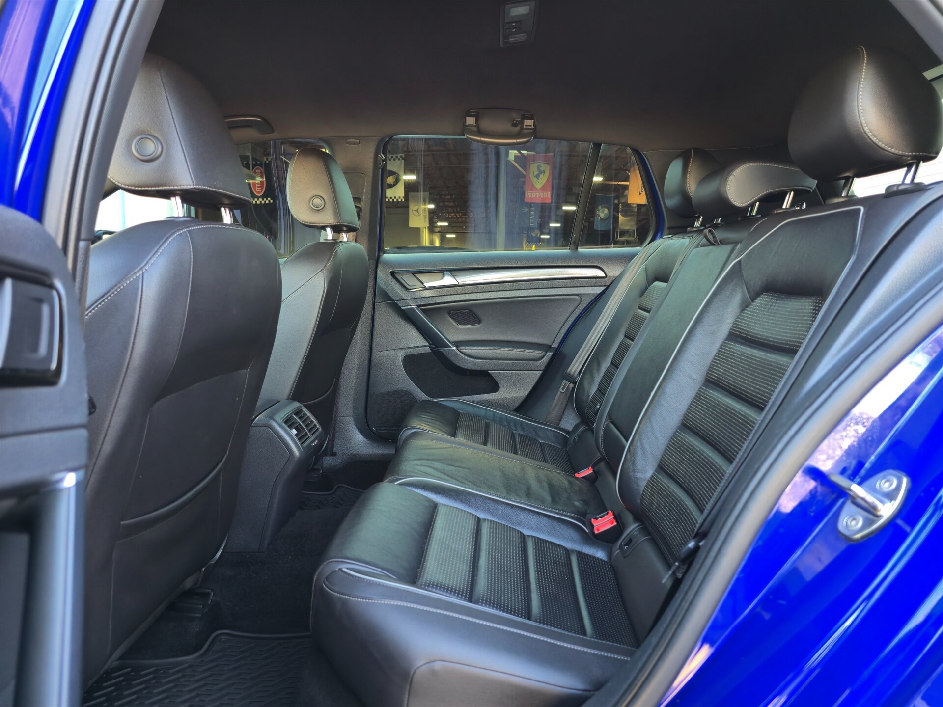 Used 2019 Volkswagen Golf R 4-Door AWD/4WD image 30