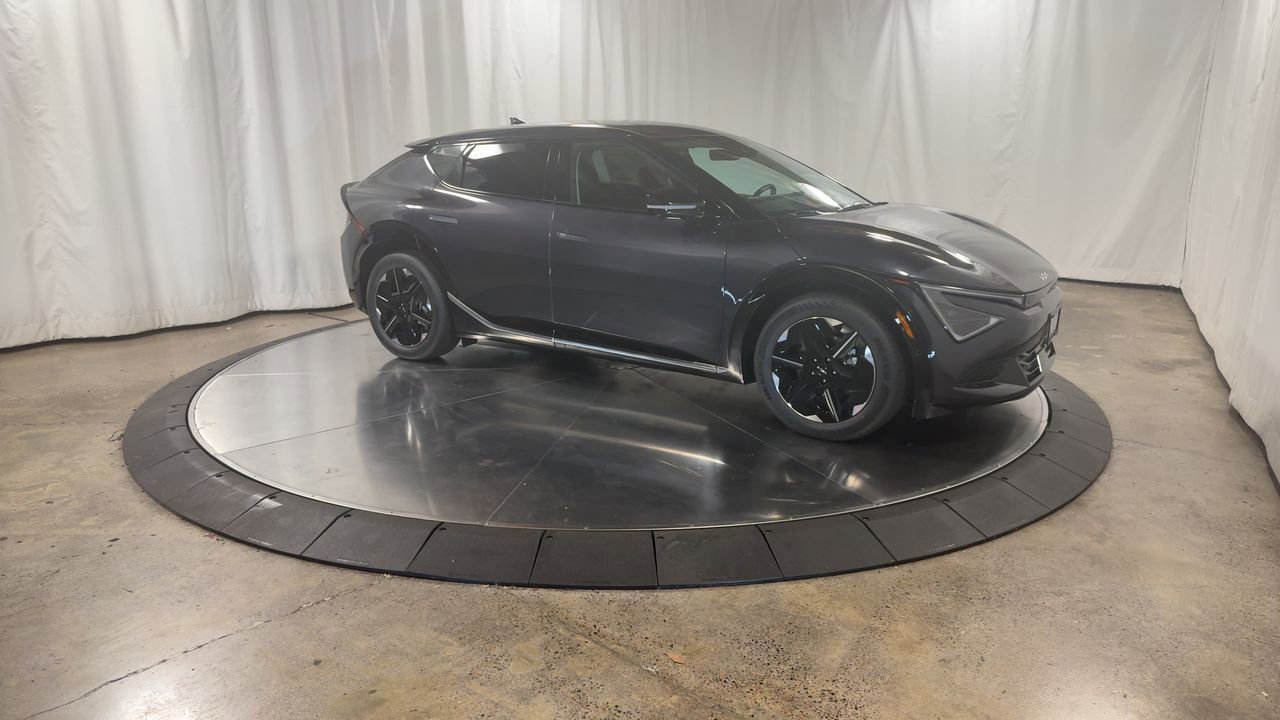 New 2025 Kia EV6 Wind image 3