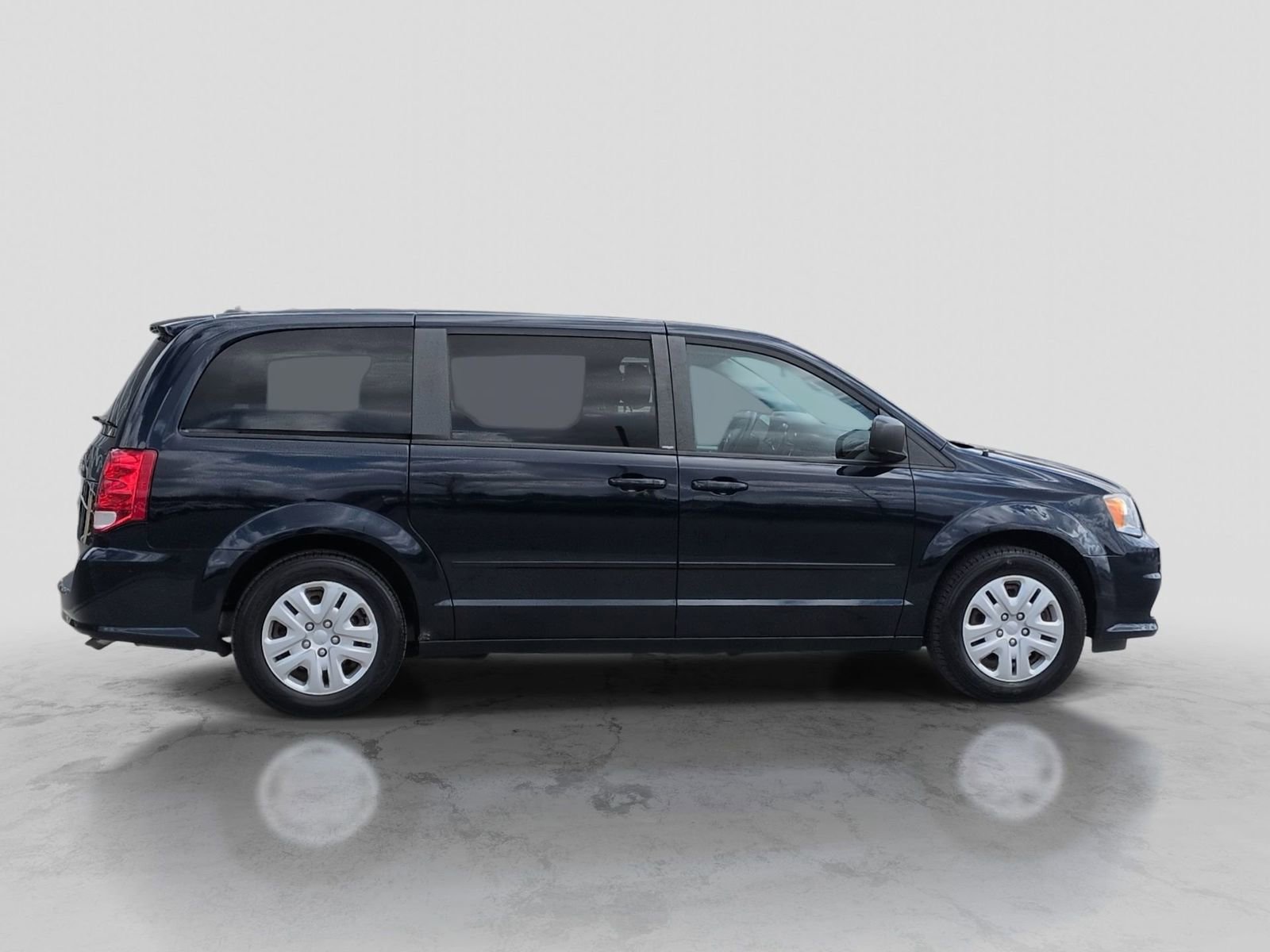 Used 2014 Dodge Grand Caravan SE w/ Quick Order Package 29E SE image 9