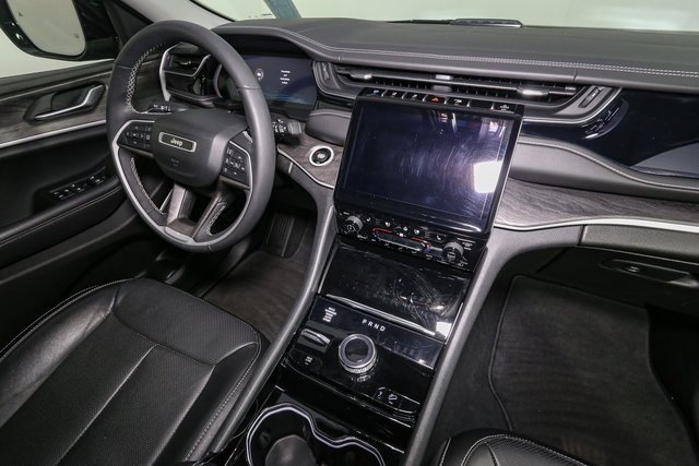 Used 2022 Jeep Grand Cherokee Limited 4xe w/ Luxury Tech Group II image 19