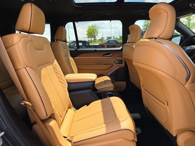 Used 2024 Jeep Grand Cherokee L Summit image 18