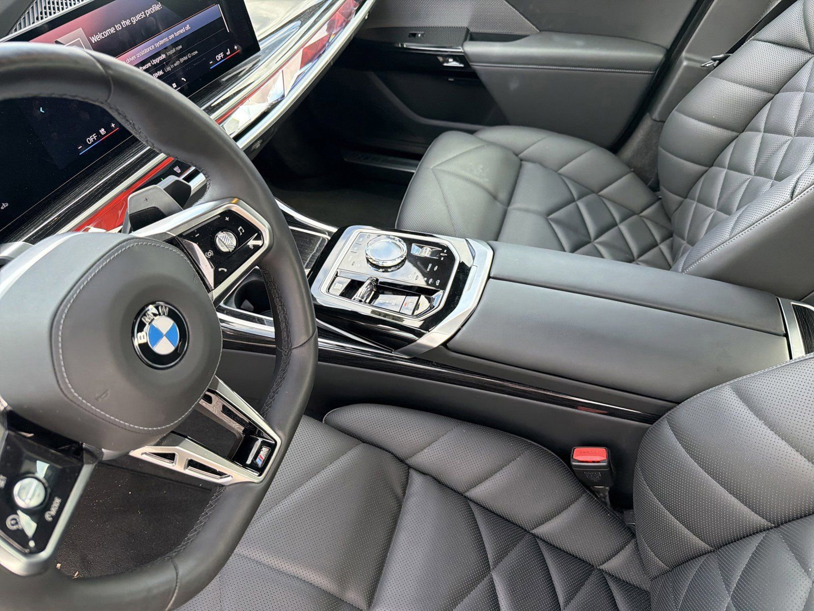 Certified 2025 BMW 740i xDrive AWD/4WD image 20