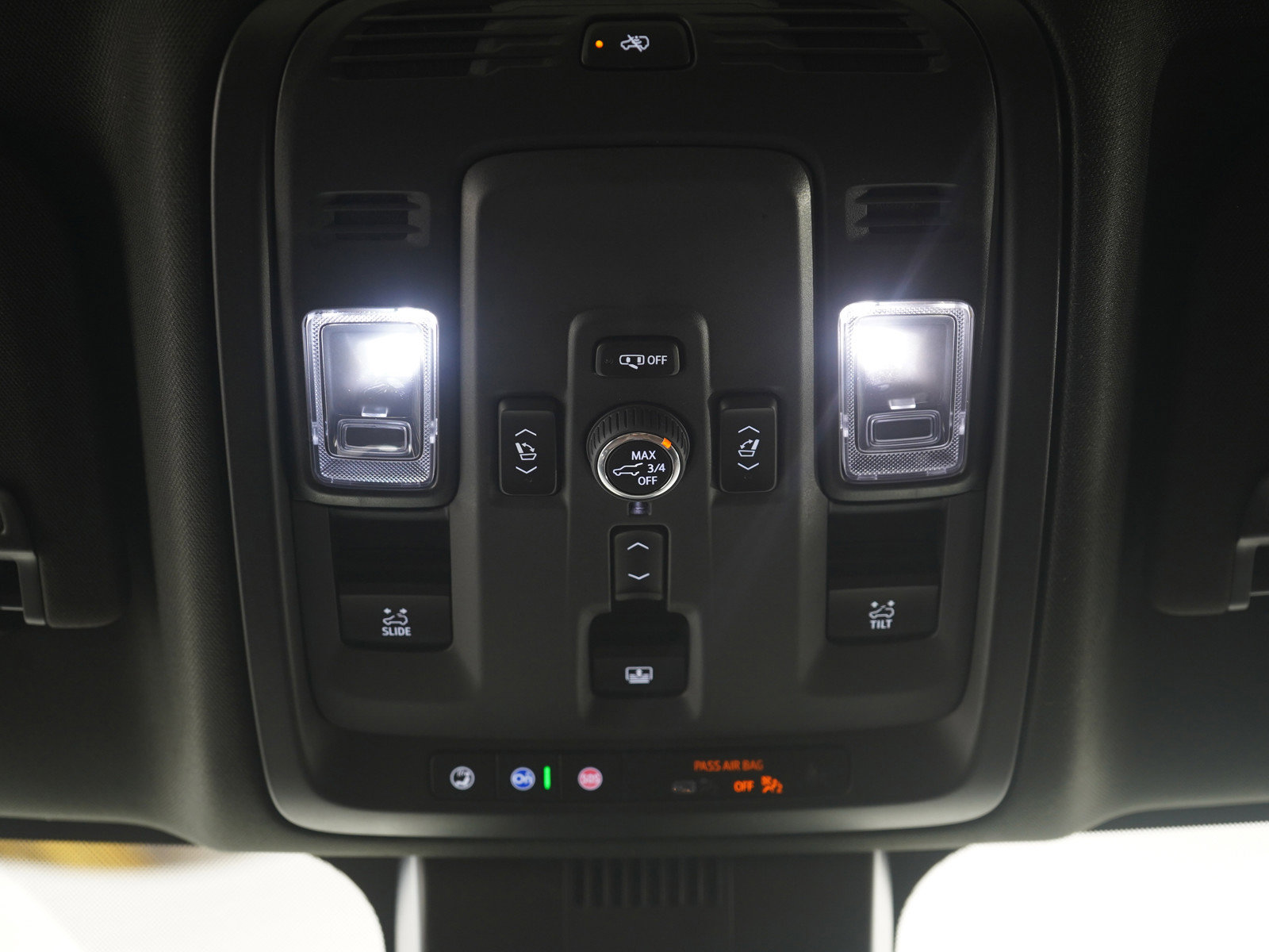 Used 2025 GMC Yukon Denali Ultimate w/ LPO, Floor Liner Package image 19