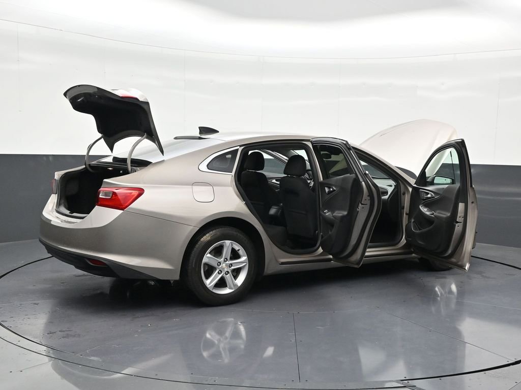 Used 2022 Chevrolet Malibu LS image 31