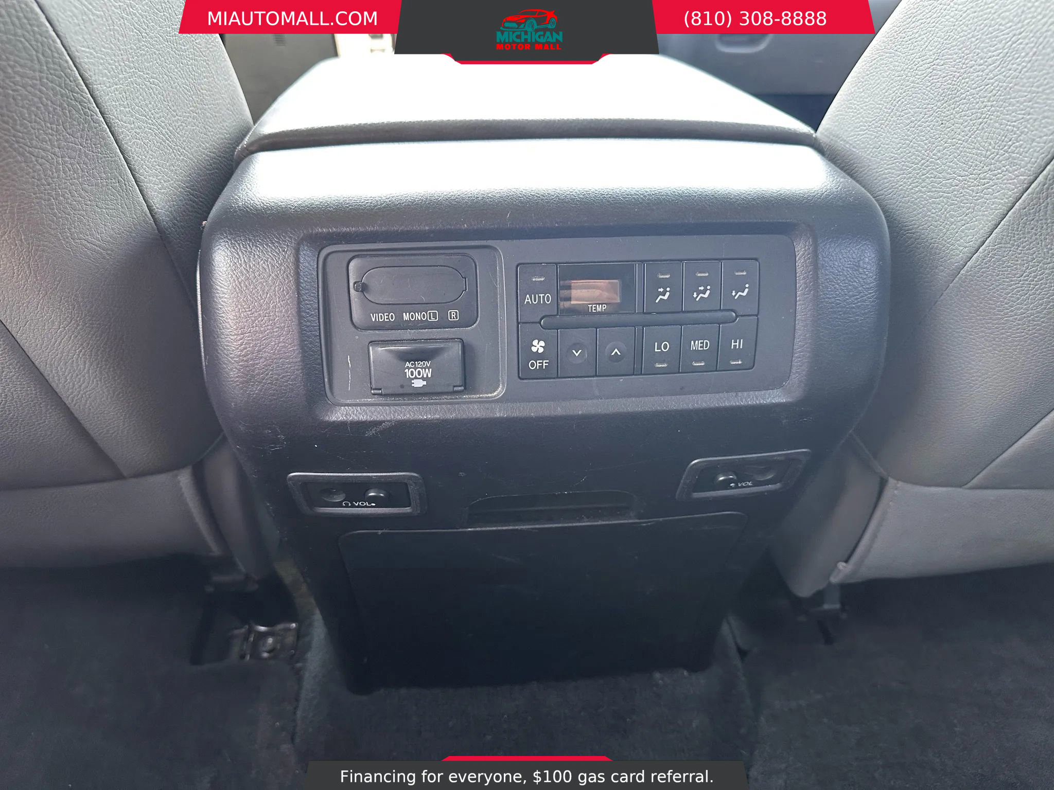 Used 2015 Toyota Sequoia Platinum image 27