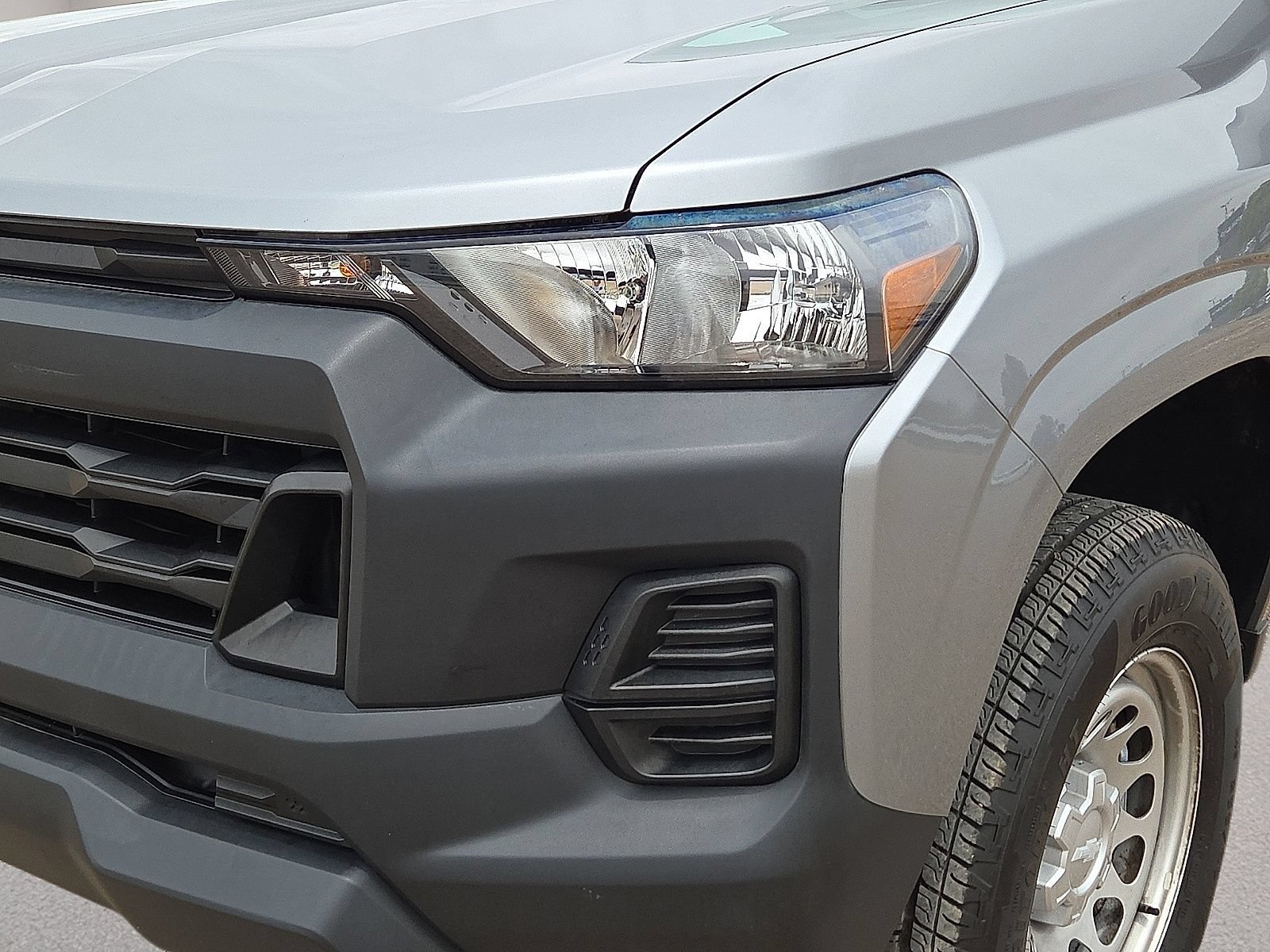 Used 2024 Chevrolet Colorado W/T RWD image 9