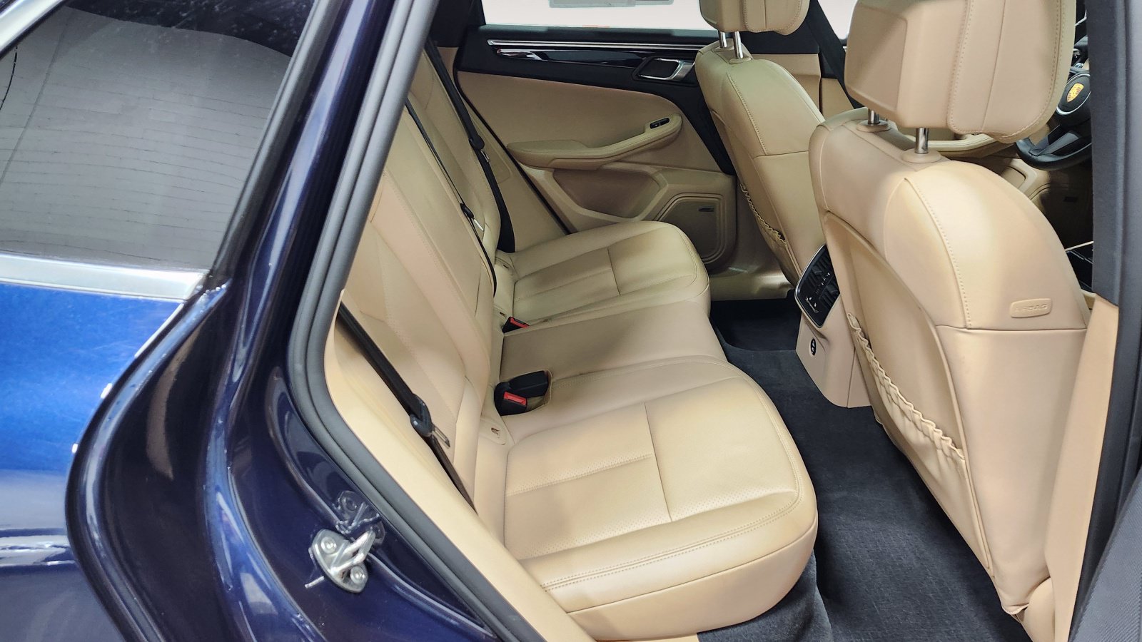 Used 2023 Porsche Macan S AWD/4WD image 21