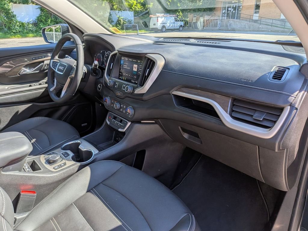 Used 2024 GMC Terrain Denali w/ Black Diamond Edition AWD/4WD image 33