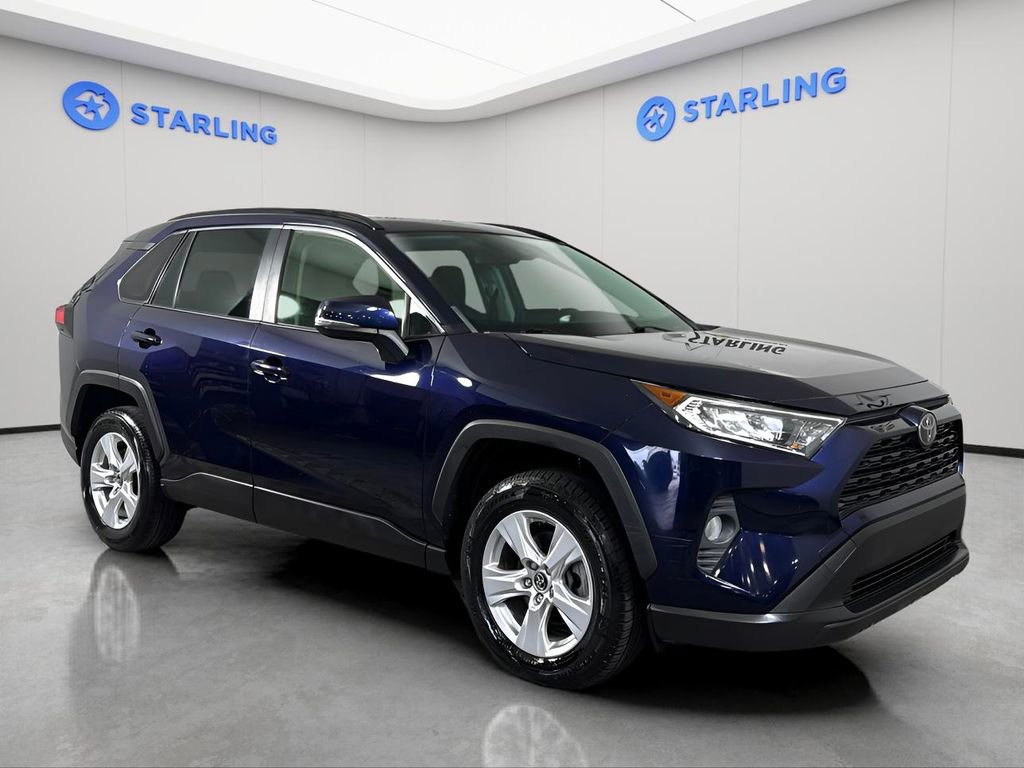 Used 2019 Toyota RAV4 XLE w/ Convenience Package FWD image 13