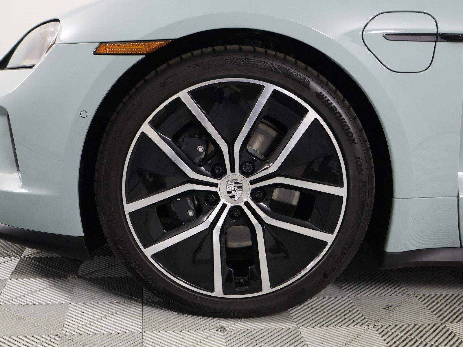 New 2026 Porsche Taycan RWD image 16