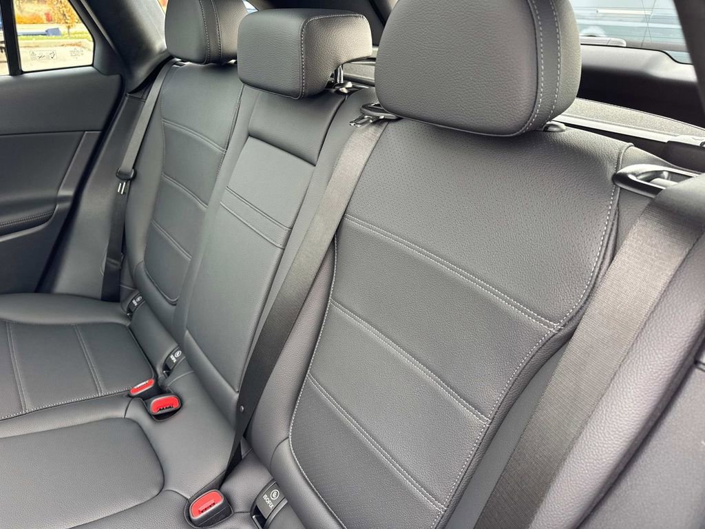 New 2026 Mercedes-Benz GLC 300 4MATIC image 14