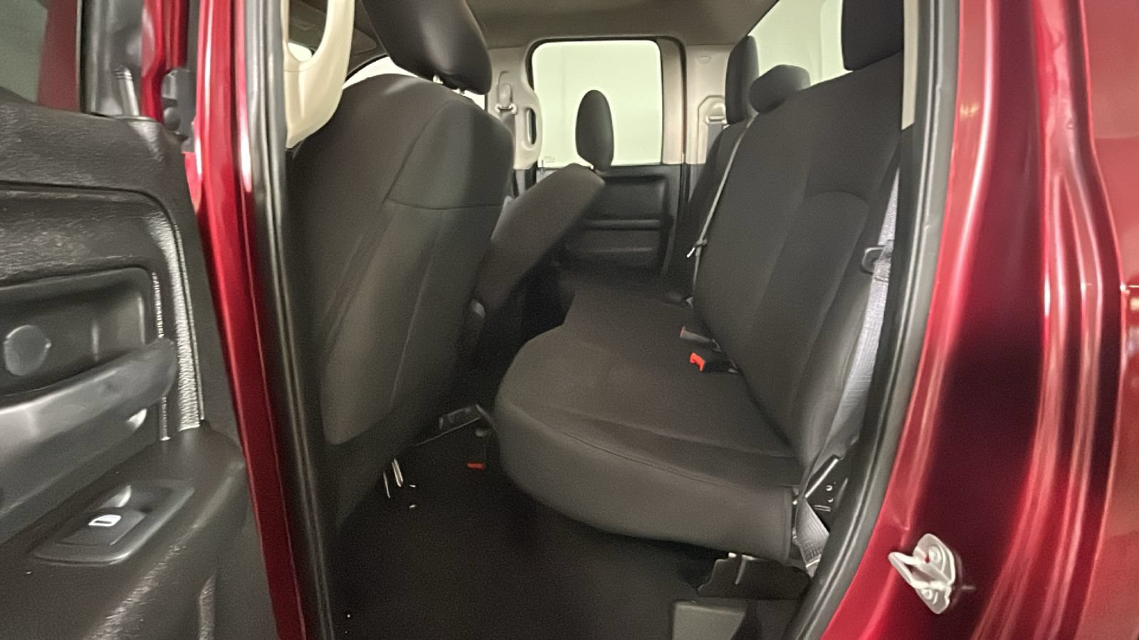 Used 2019 RAM 1500 Express w/ Wheel & Sound Group AWD/4WD image 30