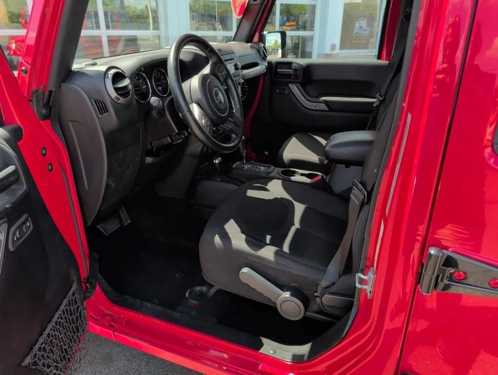 Used 2016 Jeep Wrangler Unlimited Sport w/ Quick Order Package 24S AWD/4WD image 15