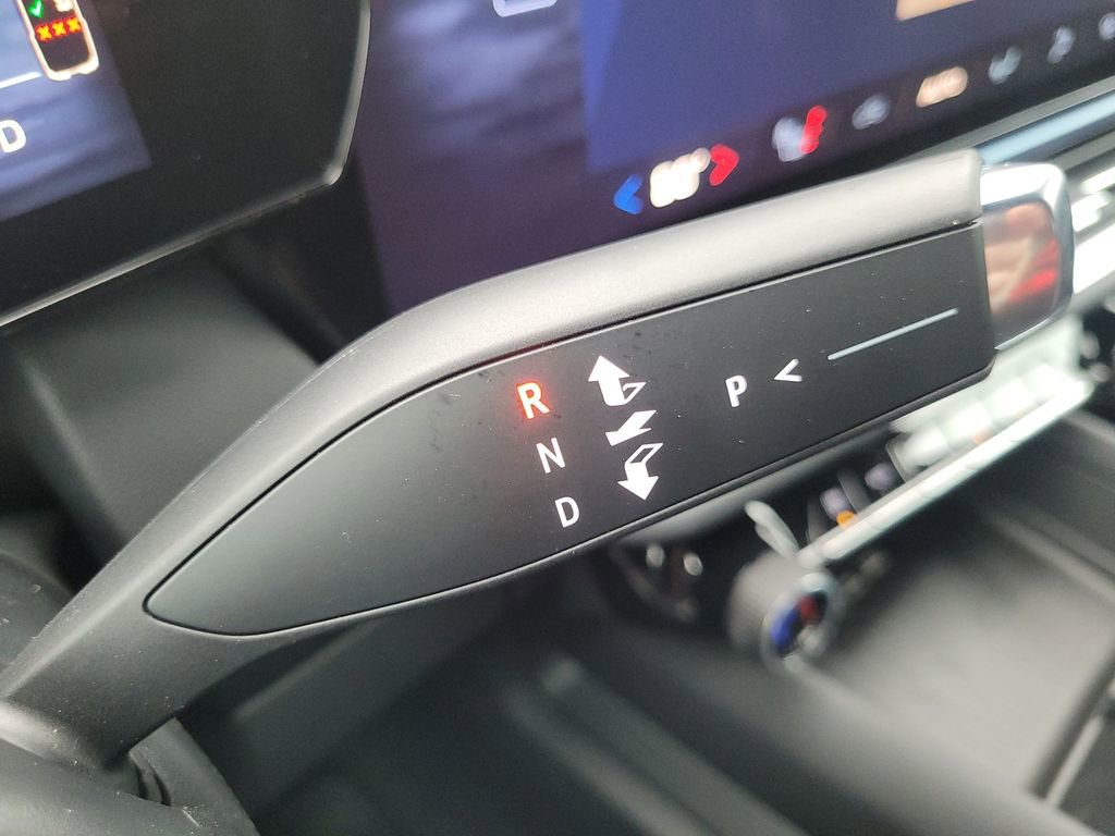 New 2026 Chevrolet Equinox EV LT image 16