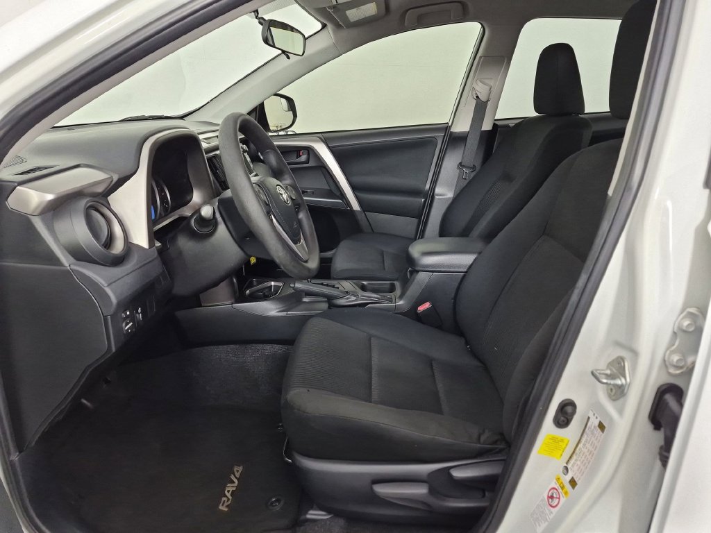 Used 2016 Toyota RAV4 LE FWD image 15