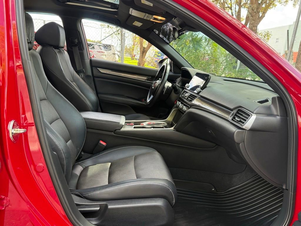 Used 2018 Honda Accord Sport image 31