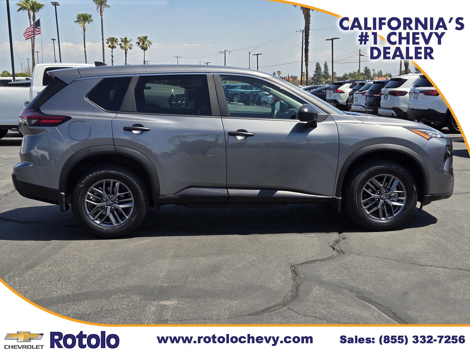 Used 2025 Nissan Rogue S image 8