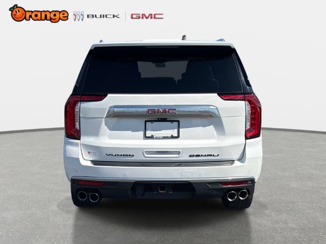 Used 2023 GMC Yukon XL Denali w/ Advanced Technology Package AWD/4WD image 4