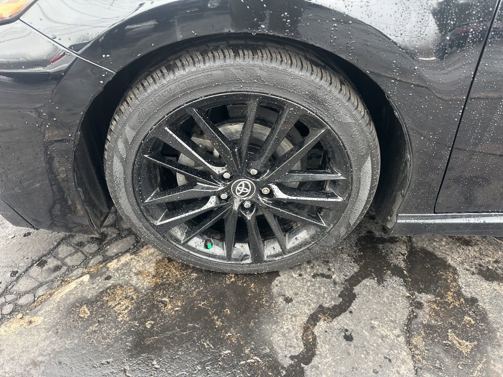 Used 2021 Toyota Camry XSE image 38