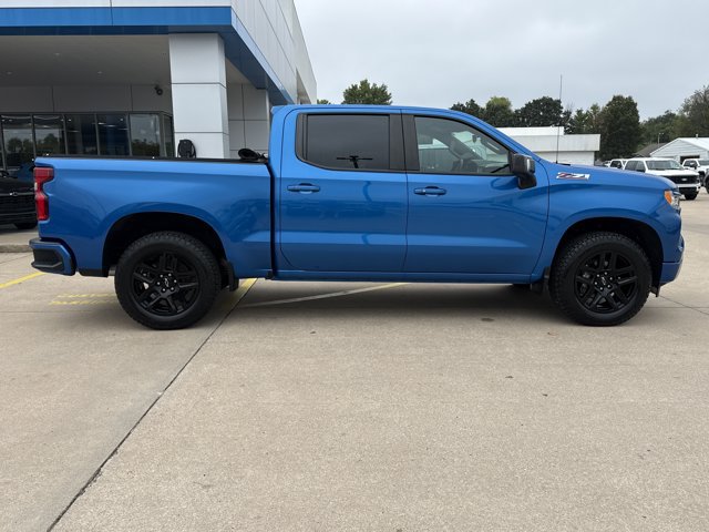 Used 2023 Chevrolet Silverado 1500 RST AWD/4WD image 2