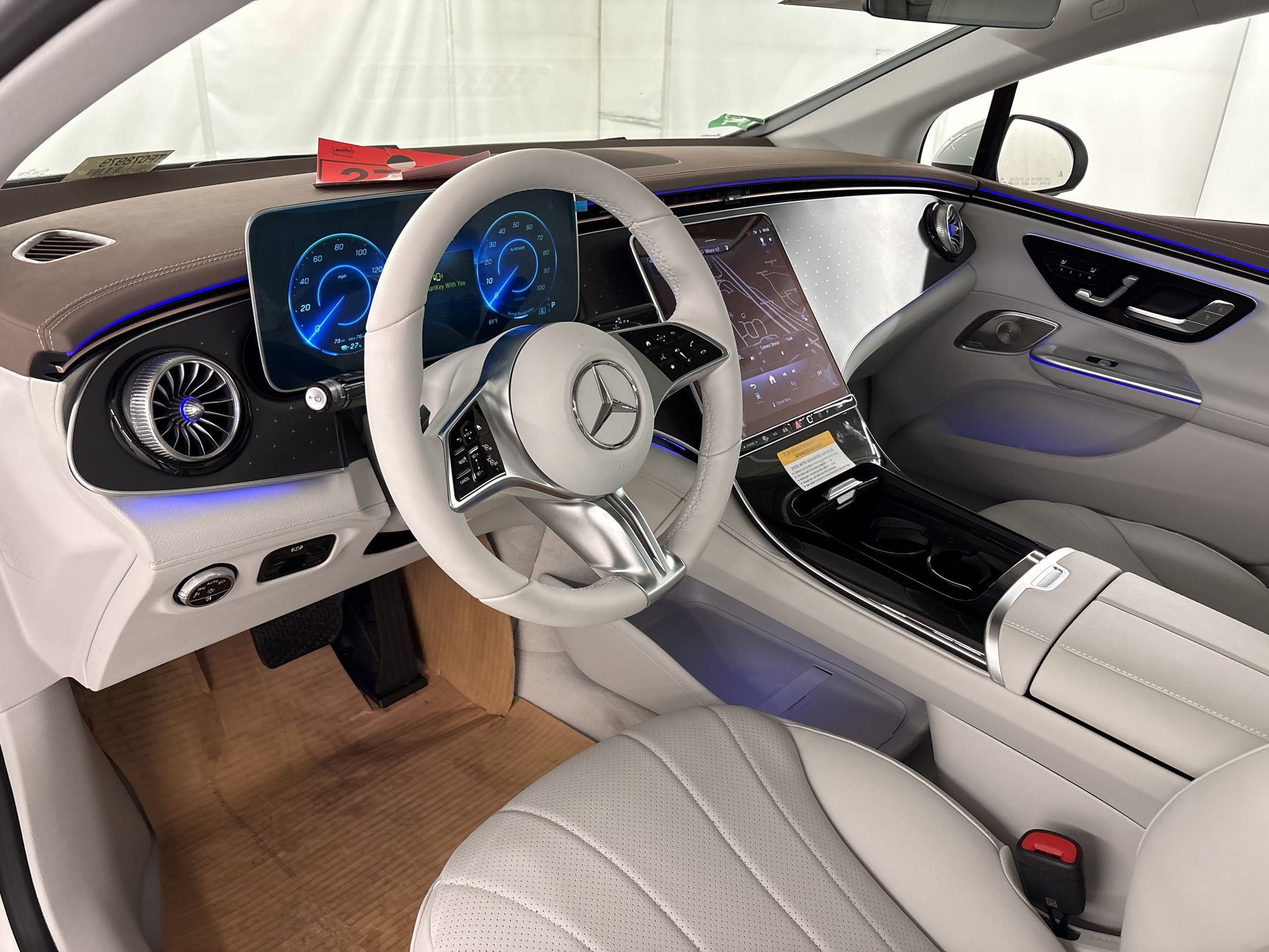 New 2026 Mercedes-Benz EQE 320 4MATIC Sedan image 4