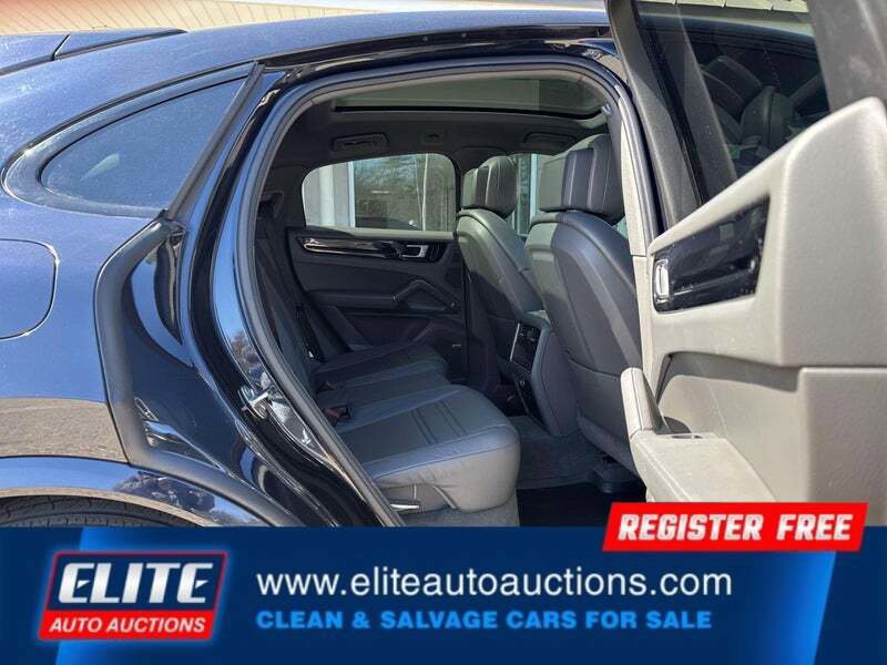 Used 2021 Porsche Cayenne Coupe AWD/4WD image 16