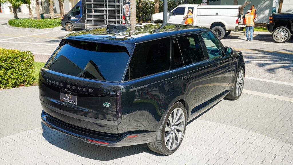 Used 2023 Land Rover Range Rover Long Wheelbase Autobiography AWD/4WD image 25