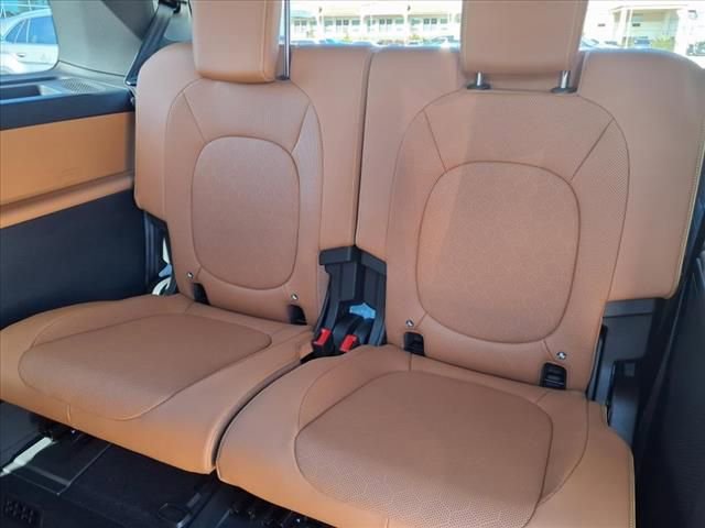 New 2025 Volkswagen ID. Buzz Pro S RWD image 6