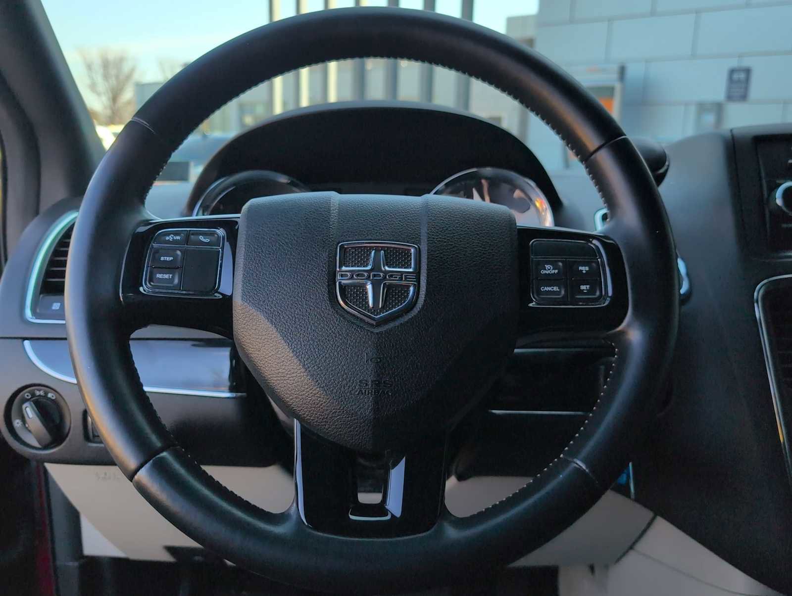 Used 2015 Dodge Grand Caravan SE image 20