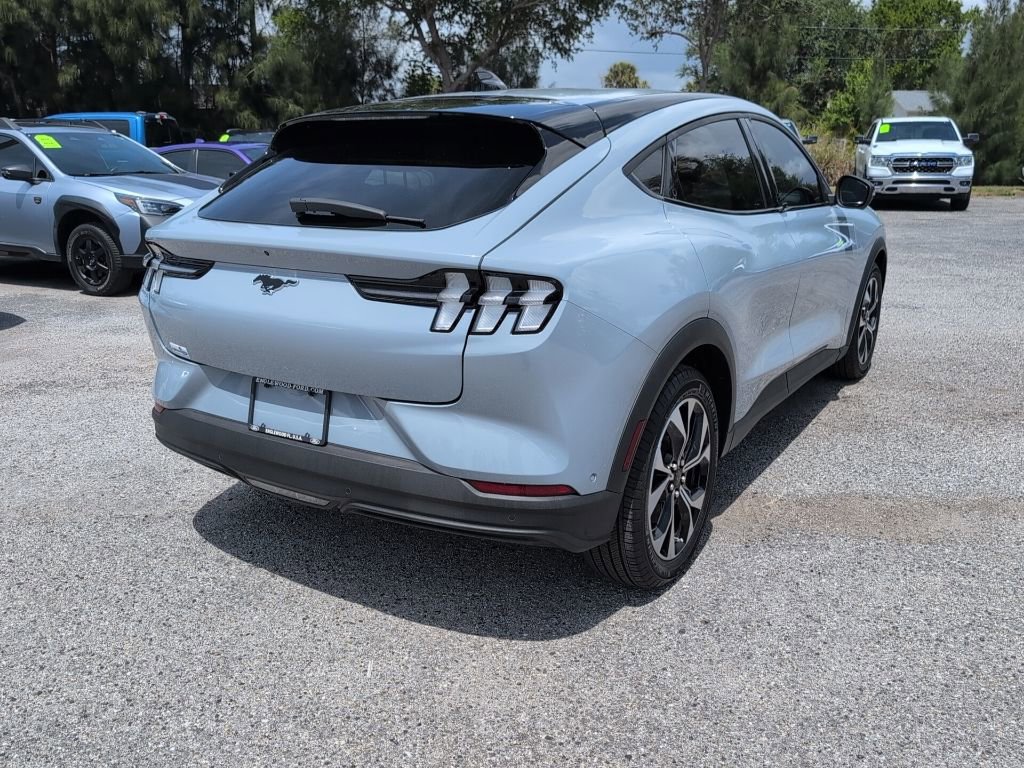 Certified 2024 Ford Mustang Mach-E Select image 3