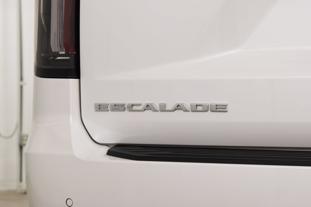 Used 2023 Cadillac Escalade ESV Sport Platinum w/ Heavy-Duty Trailer Package AWD/4WD image 22