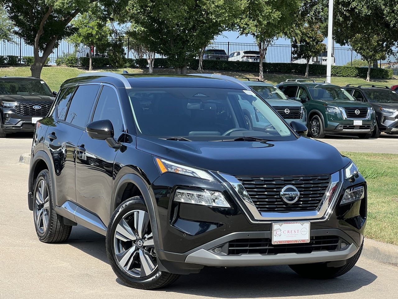 Used 2021 Nissan Rogue SL w/ Premium Package FWD image 2