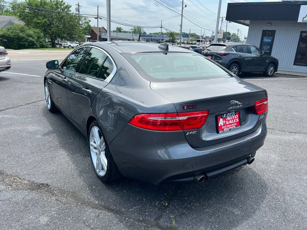 Used 2018 Jaguar XE Premium AWD/4WD image 8
