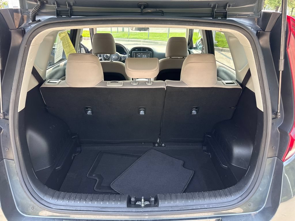 Used 2021 Kia Soul LX FWD image 32