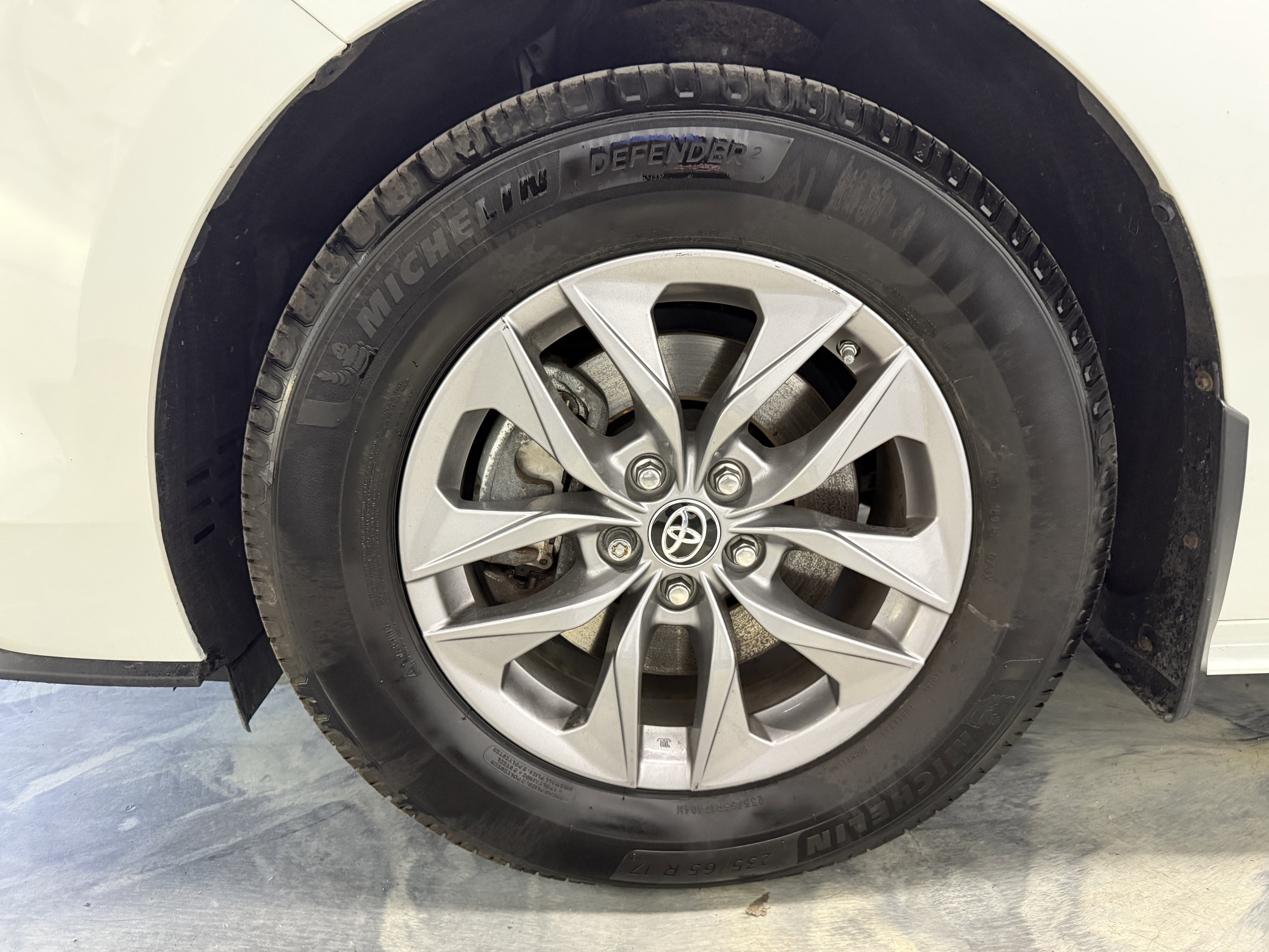 Used 2021 Toyota Sienna XLE image 29