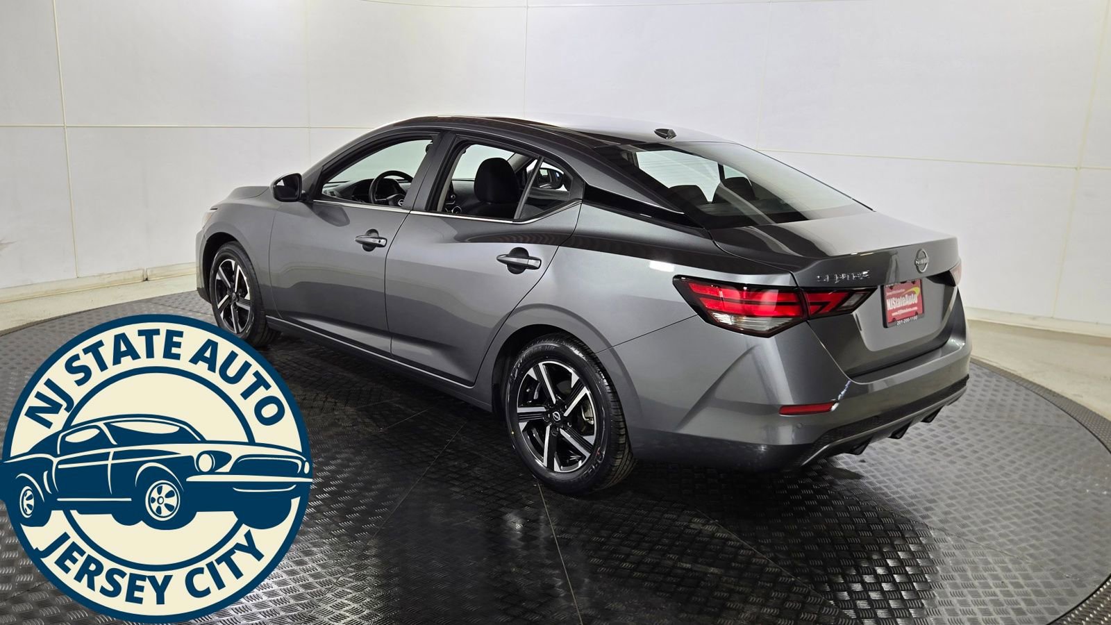 Used 2025 Nissan Sentra SV image 5