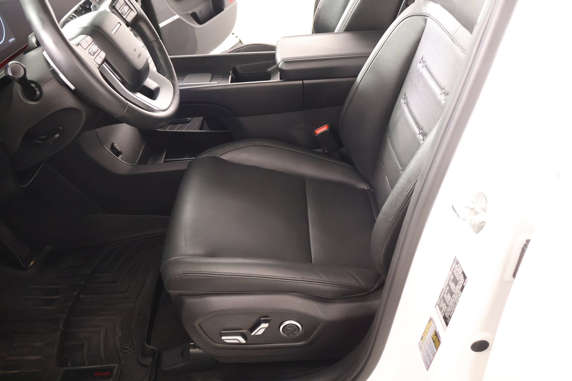 Used 2024 Hyundai Santa Fe Limited AWD/4WD image 11