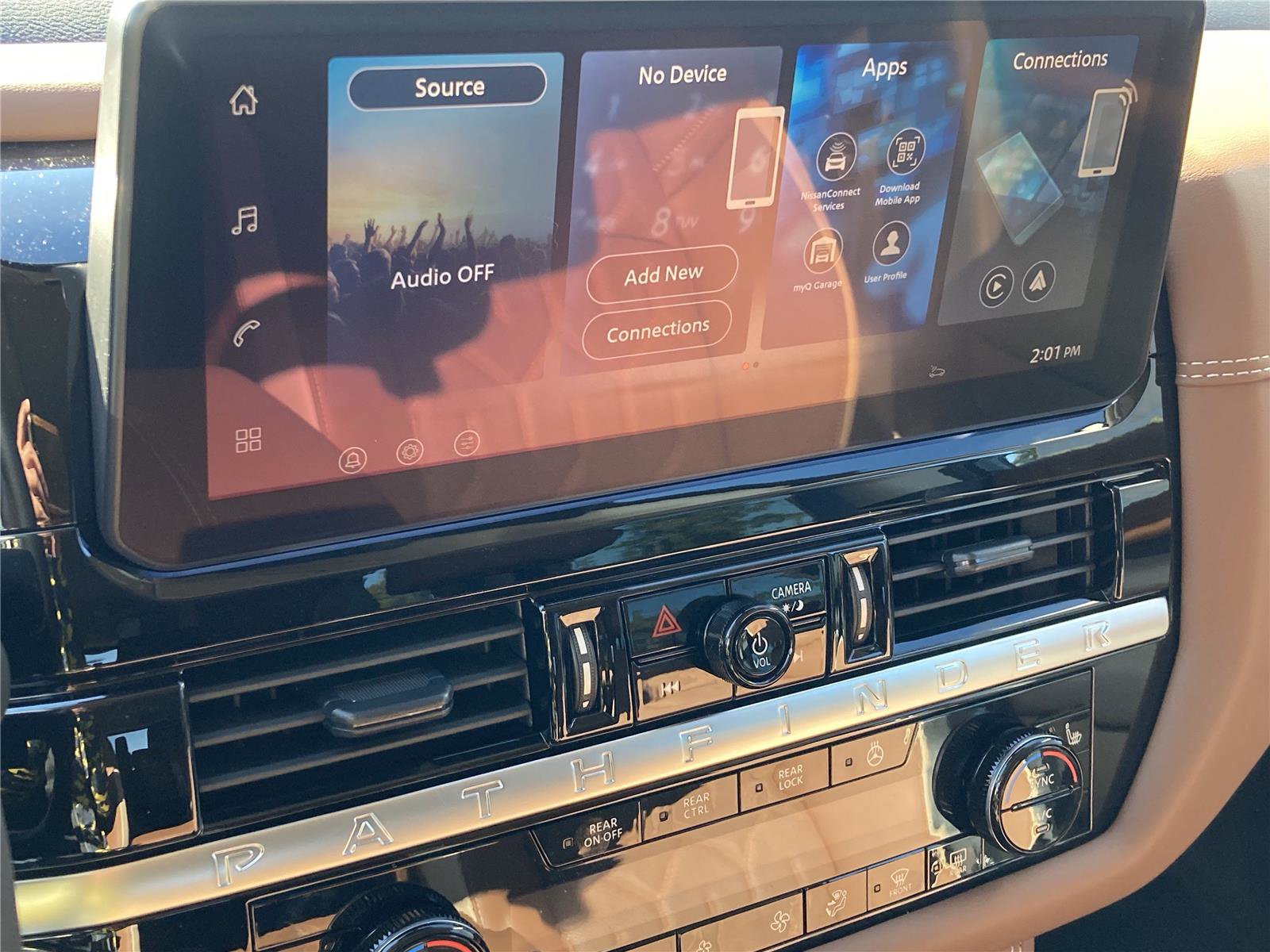 New 2026 Nissan Pathfinder Platinum image 13