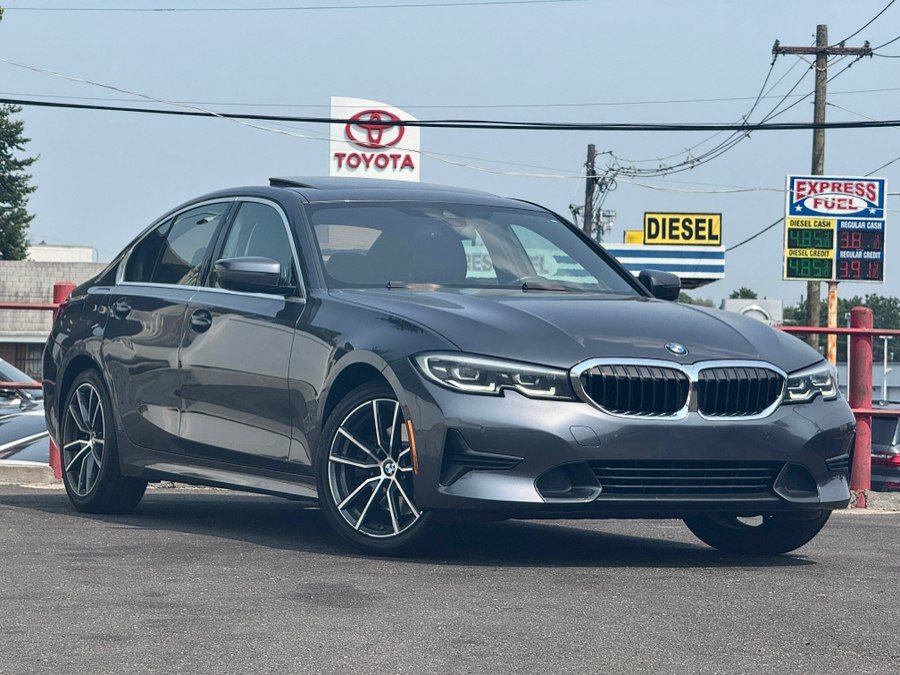 Used 2021 BMW 330i xDrive w/ Driver Assist w/ Premium Package AWD/4WD image 3