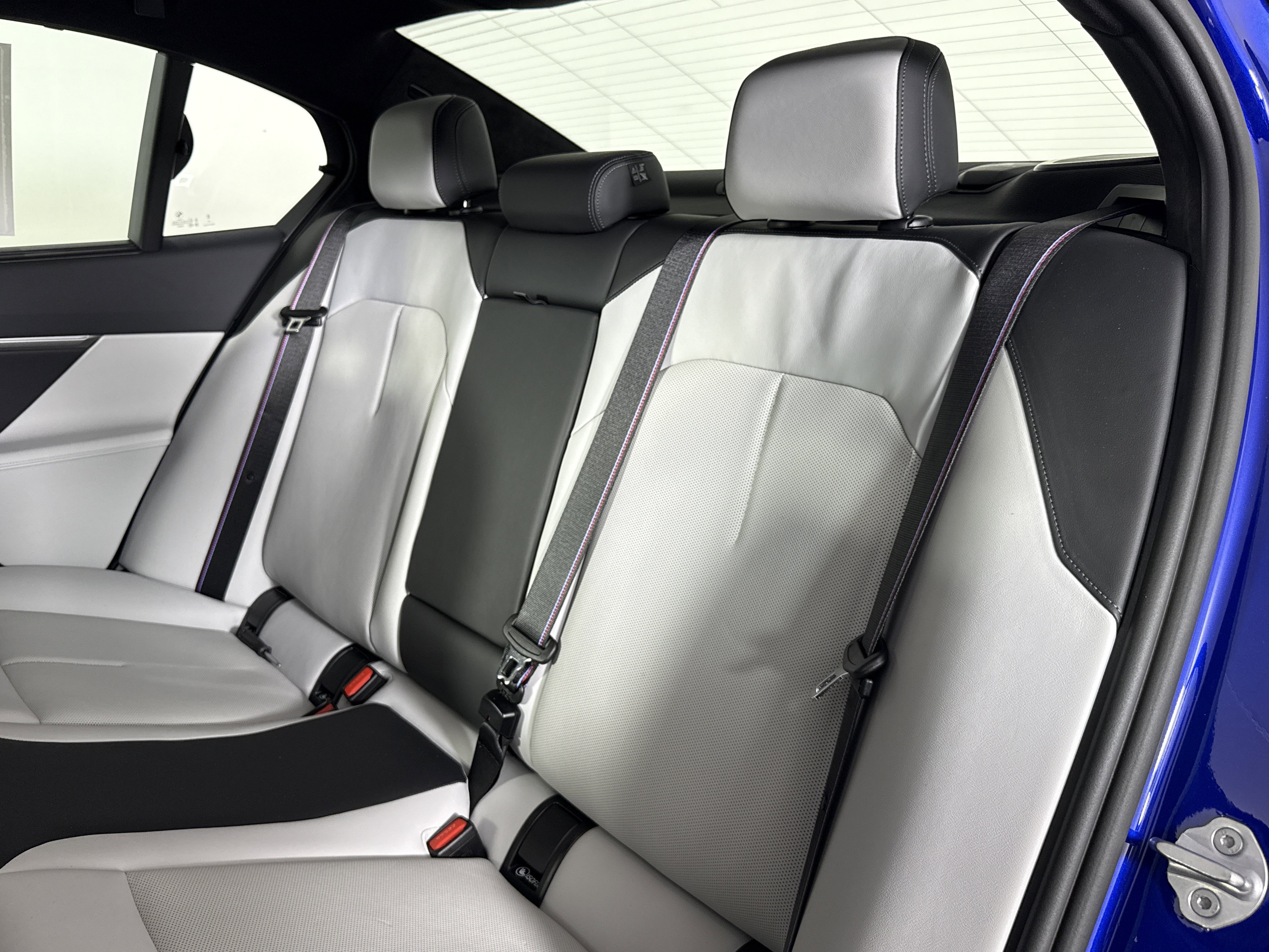 Certified 2025 BMW M5 w/ Carbon Package image 18