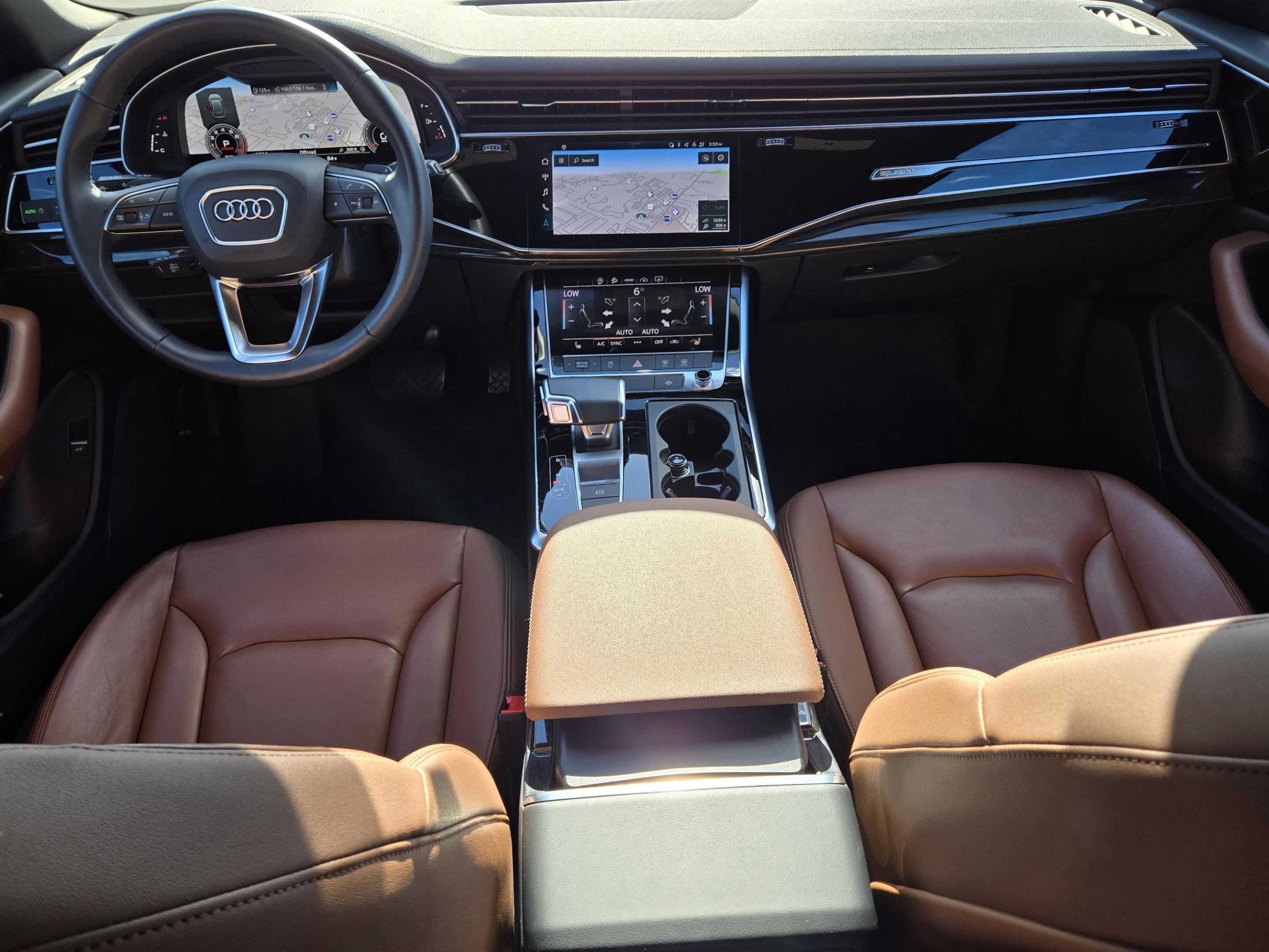 Used 2023 Audi Q8 Premium image 31