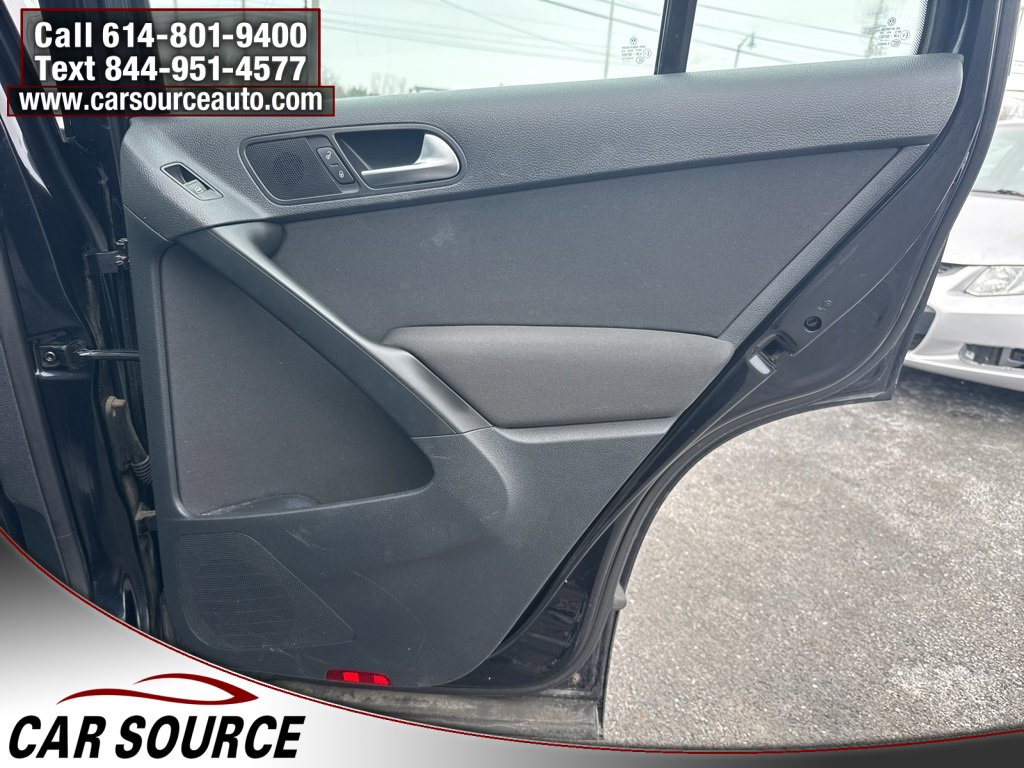 Used 2011 Volkswagen Tiguan S image 26