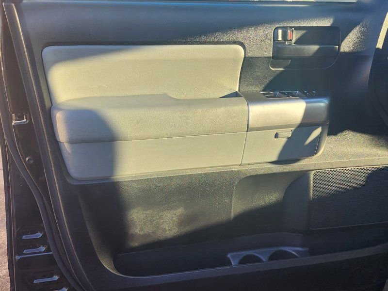 Used 2020 Toyota Sequoia SR5 image 5